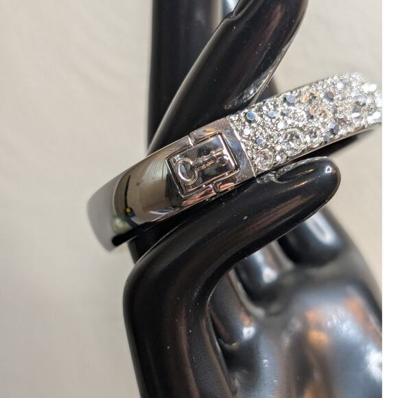 FOSSIL Silver Tone Rhinestone Encrusted Hinged Oval Bangle Bracelet - Picture 8 of 10